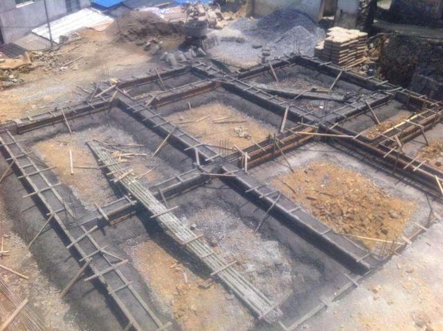 农村盖房子挖地基怎么打结实?不说可能你不明