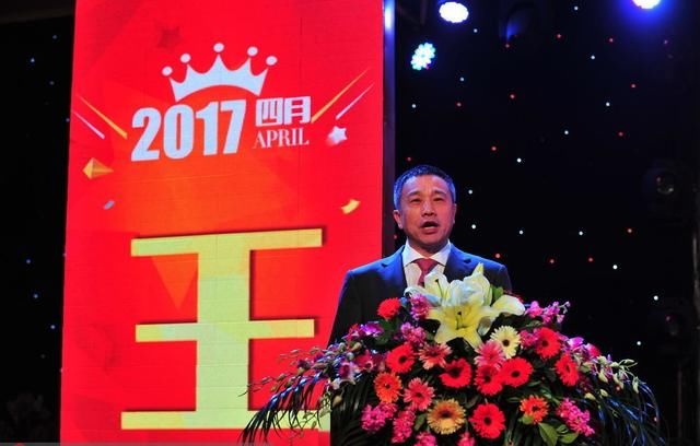 CBA最有钱的老板,为球队投入7个亿,夺冠后每