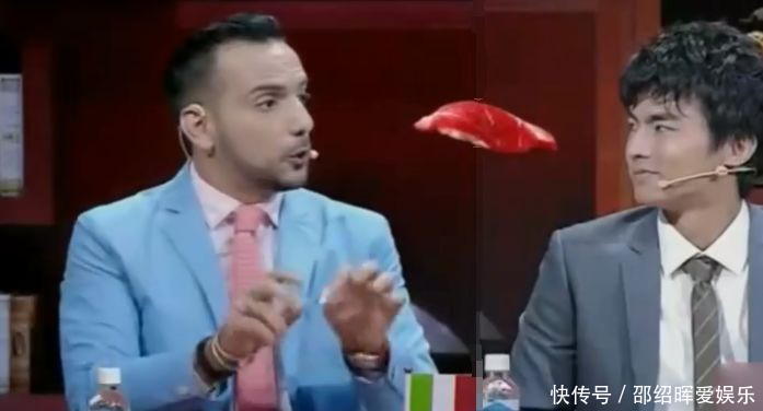 中国大厨用刀拍辣椒看呆韩国人?网友:中国开场