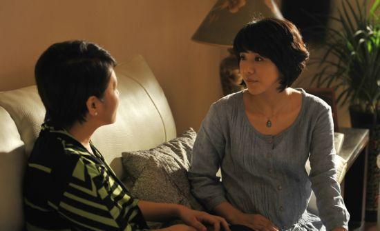 1996年,王彤出演电视剧《北京夏天》中的"陈馨儿"一角开始进入影视圈.