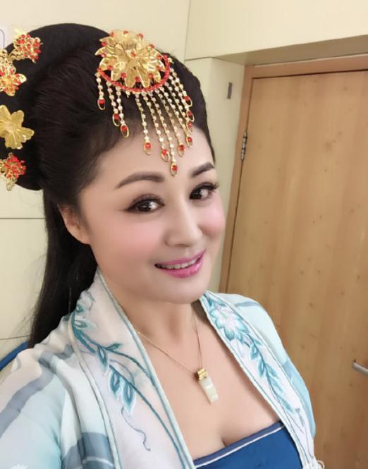 《乡村爱情》谢大脚于月仙罕见古装照首曝光_北京时间