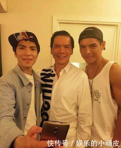 背后有向华强的支持, 向佐出道多年却一直不火