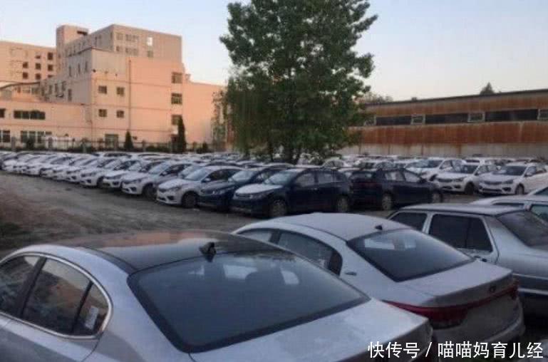 起亚4S店新车一辆也卖不出去了,销售表示清仓