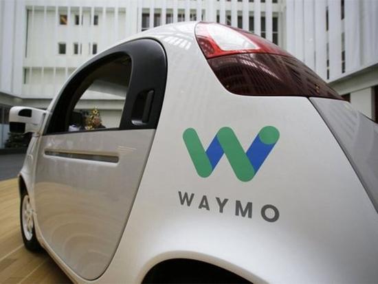 谷歌Waymo无人车再出事故：司机控制出问题