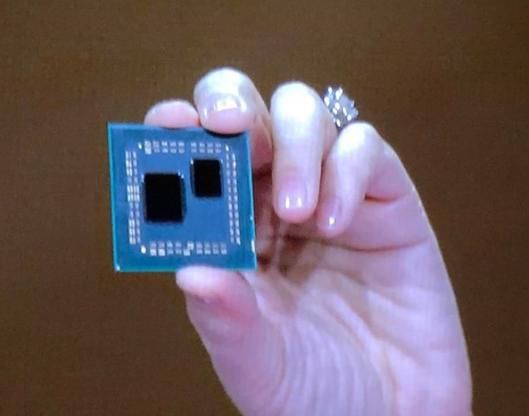 顫抖吧英特爾酷睿i9！AMD推出7nm制程處理器新品 科技 第2張