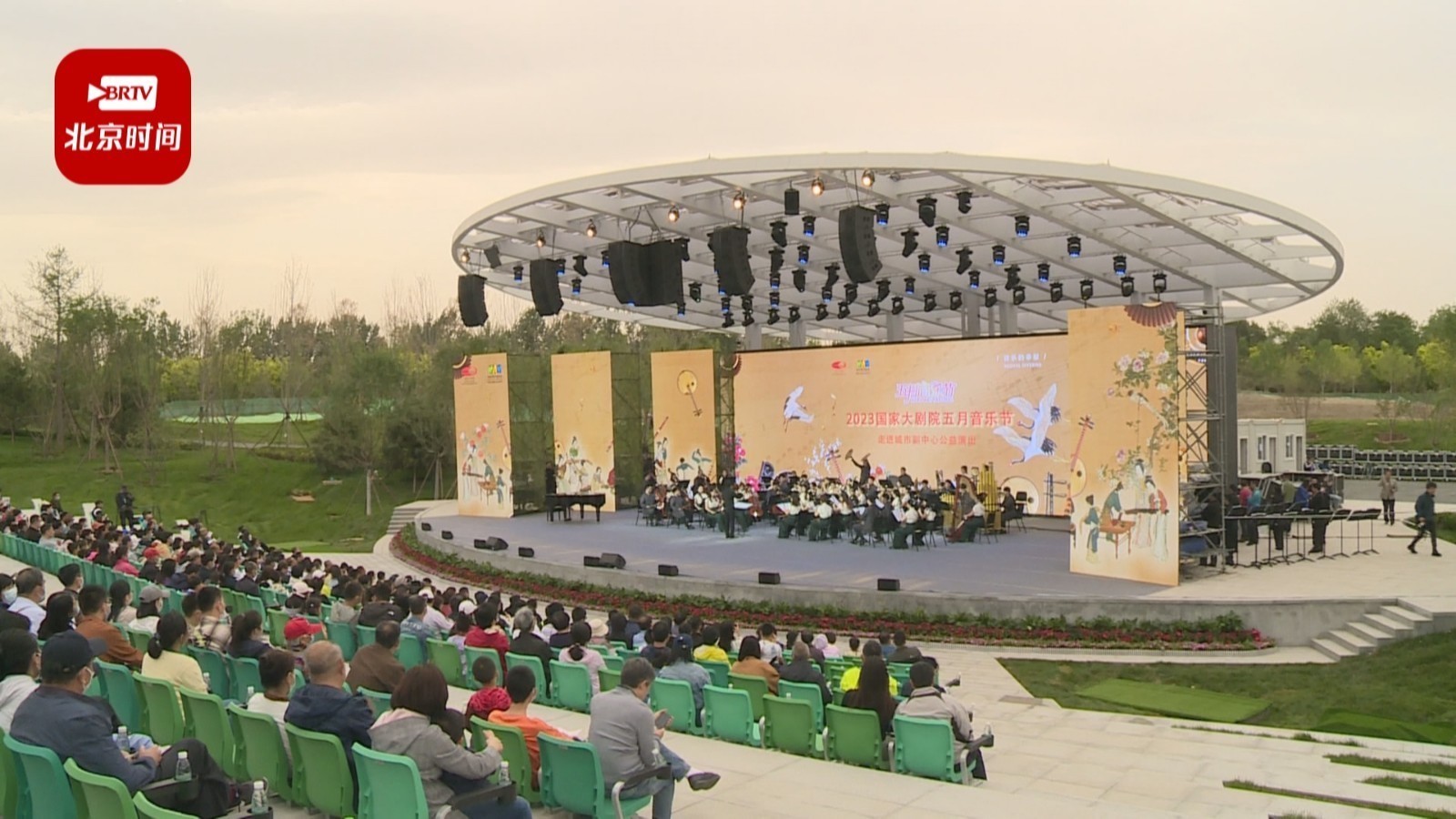 这场森林里的音乐会背后是致敬和感动！