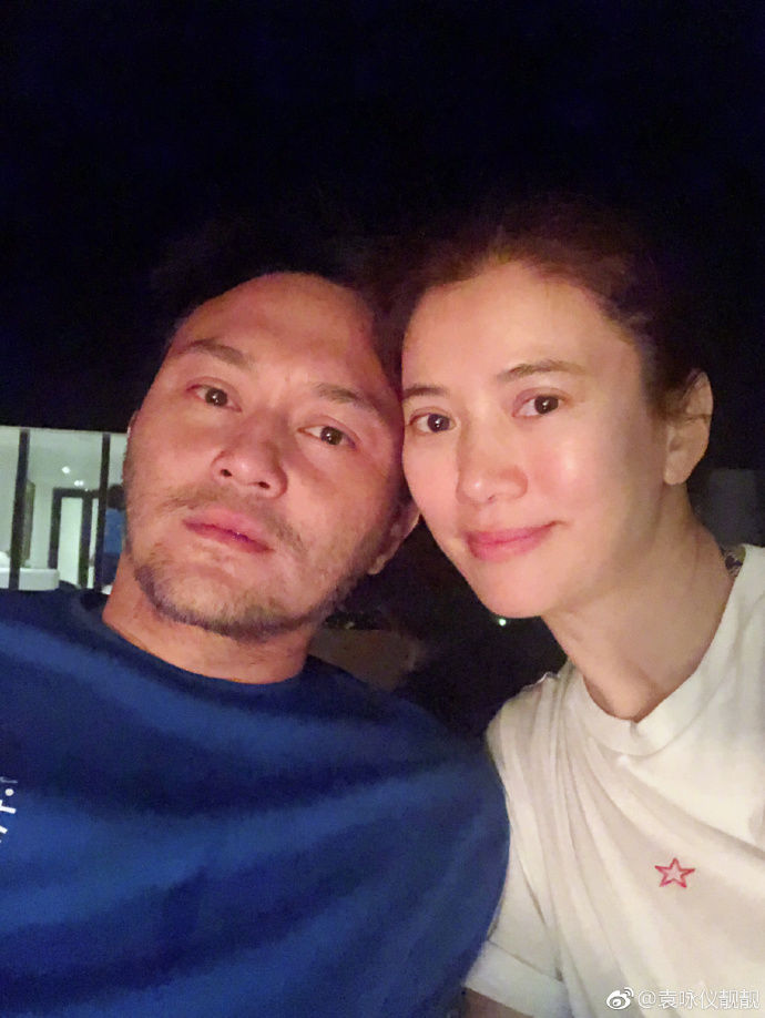 47岁袁咏仪不美图不化妆就敢亮相的自信女神