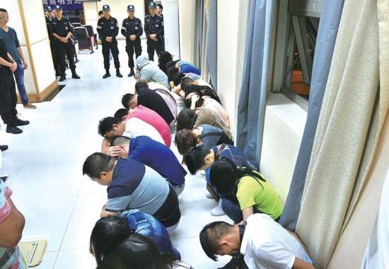 贵阳警方破获特大网络涉黄案 卖淫女月入10万元