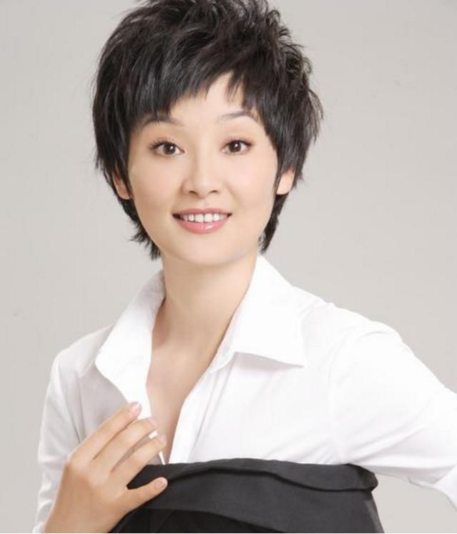 徐帆、陈小艺、胡军、江姗中戏老同学聚会,30