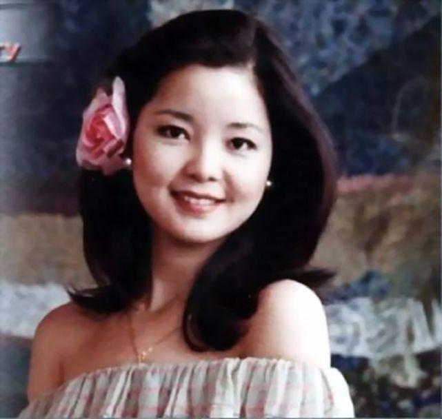 除了邓丽君的歌曲,她背后香消玉殒的原因更值