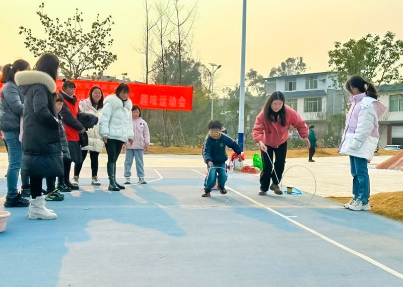 欢乐幸福年，浓情尝汤圆