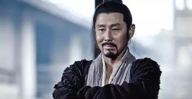 而更为关键的是项羽干掉了楚义帝怀王,犯了一个严重的政治错误,愚蠢至