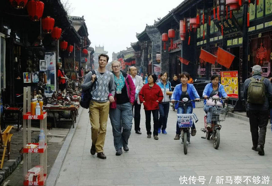 巴基斯坦游客到中国旅游,感慨中国物价太贵,直