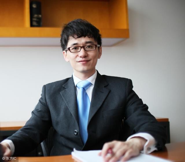 中国女新首富杨惠妍发布:2019年投资4万行业