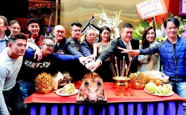 两人结婚后,莫赞生一直支持林夏薇的演艺事业,同时扶持她成功闯入