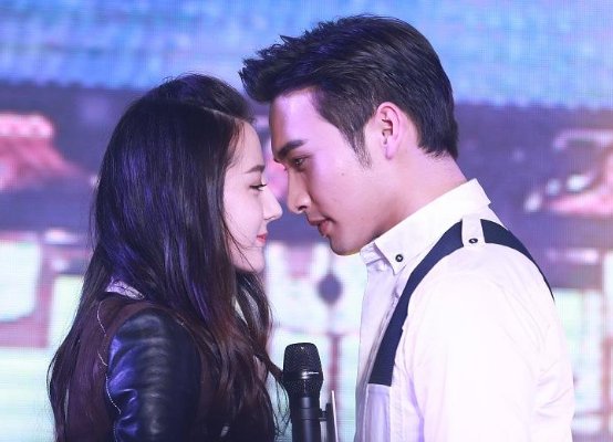 鹿晗张彬彬陈伟霆高伟光,迪丽热巴跟谁最有CP