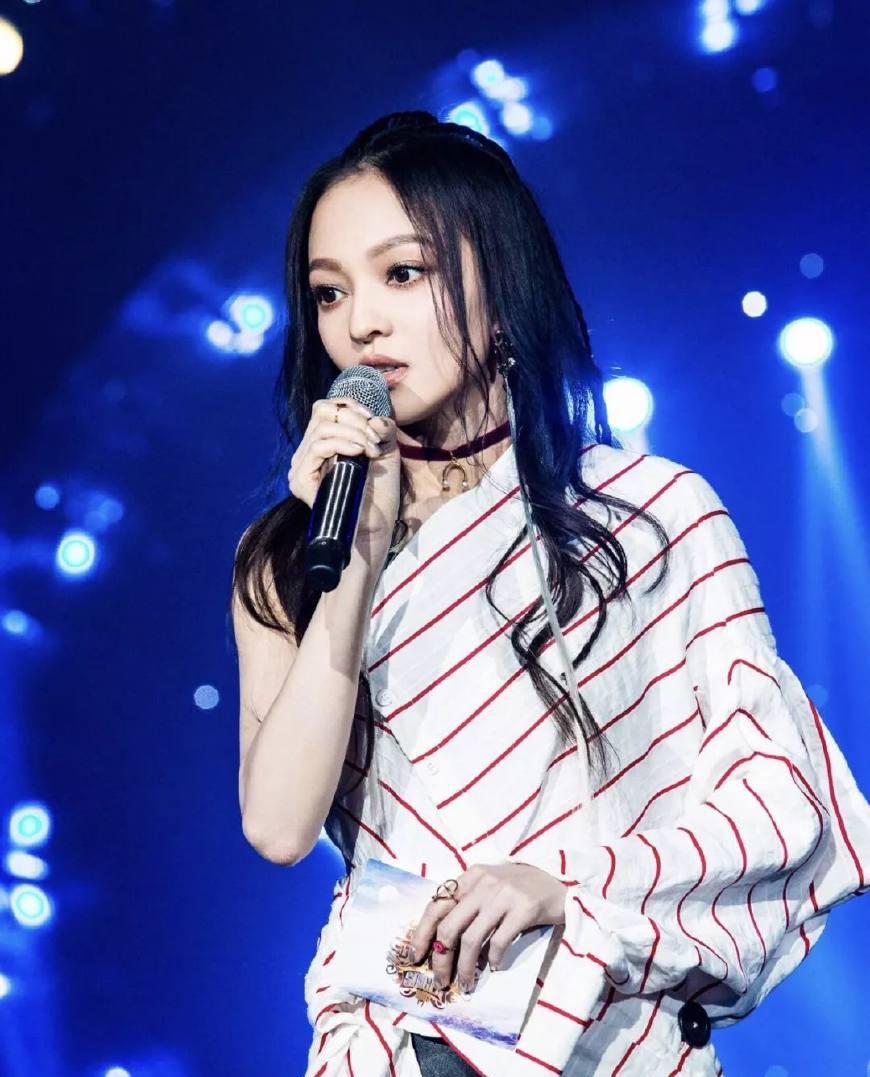 个张韶涵?某女星父亲向女儿要5000万赡养费,