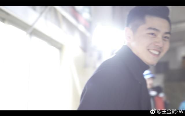 真男班长王金武晒近照,退役后帅过刘昊然,但他