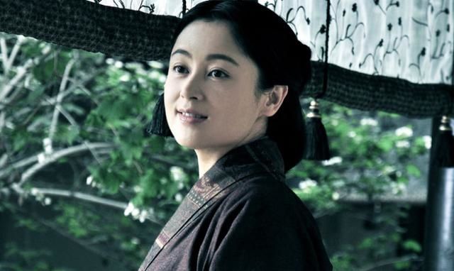 刘备妻子曾被吕布和曹操所抓,却没被他们霸占