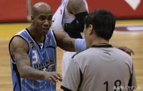 一个篮球流氓,在中国篮坛声誉这么高?会说中国