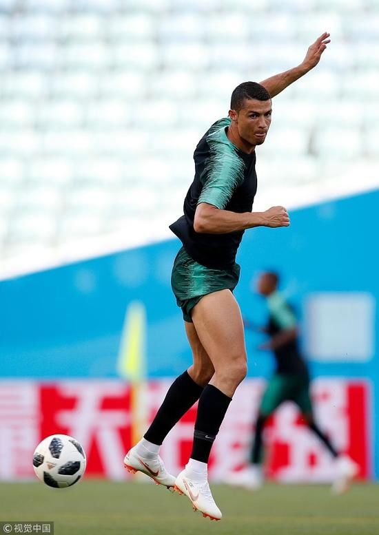 俄天才世界杯单场进5球 公开喊话梅西C罗 除我