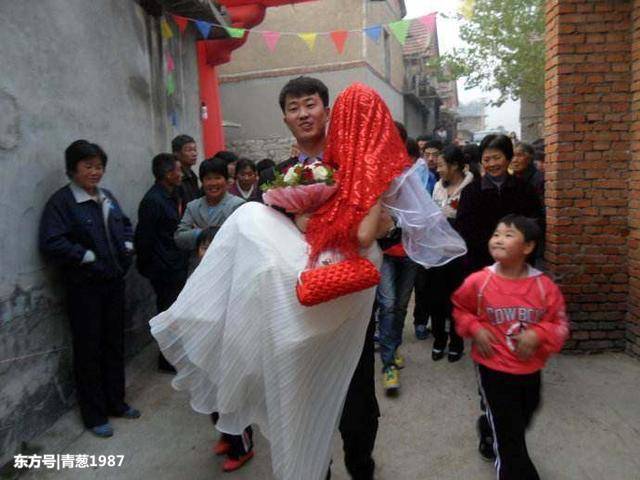 我要求剖腹产,老公和婆婆说没钱,我拿出彩礼钱