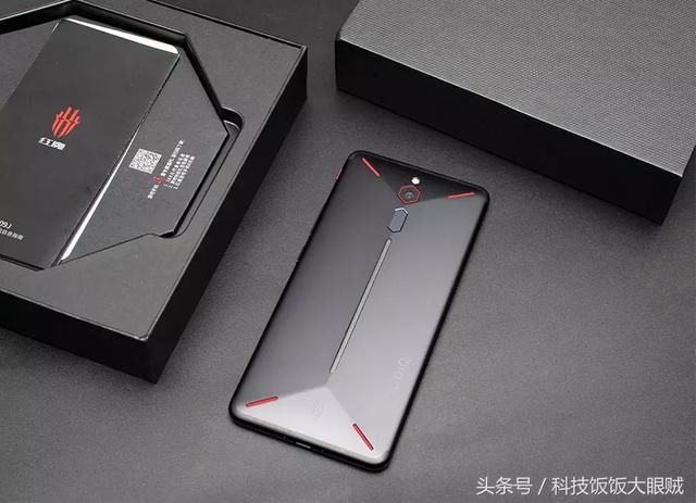 为游戏党而设计的手机,吃鸡流畅,不掉帧