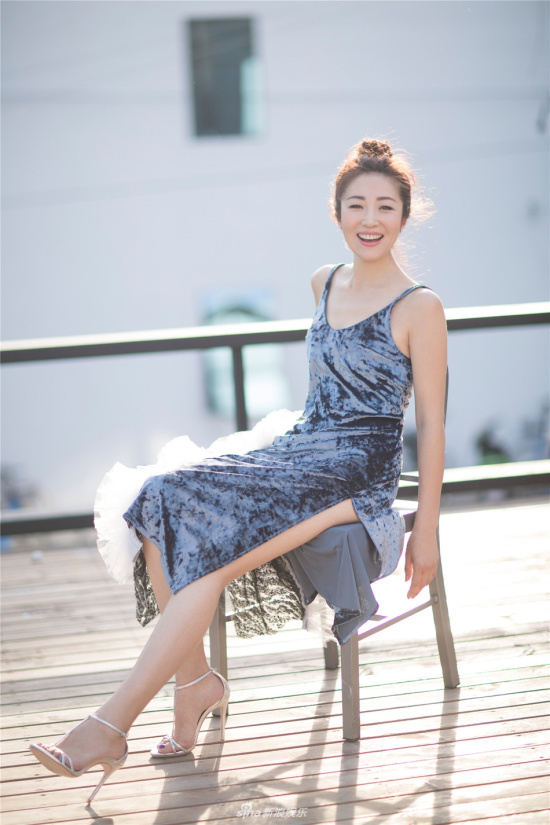 新浪娱乐讯 近日,演员赵芮曝光了一组夏日清凉写真.