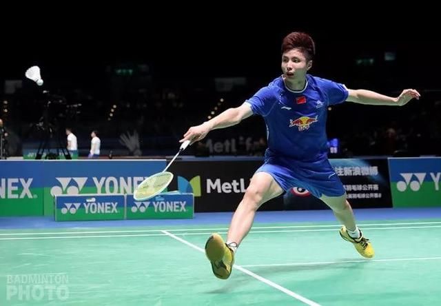 握拍姿势正确,手指手腕灵活运用,才能有啪啪啪