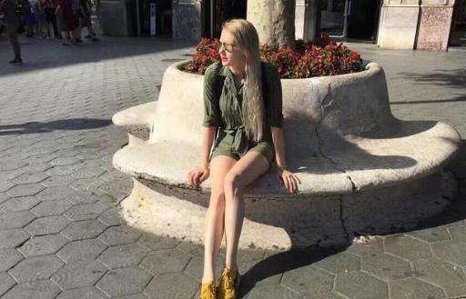 撒贝宁晒旅游照, 30几岁外国妻白到发光, 丈母