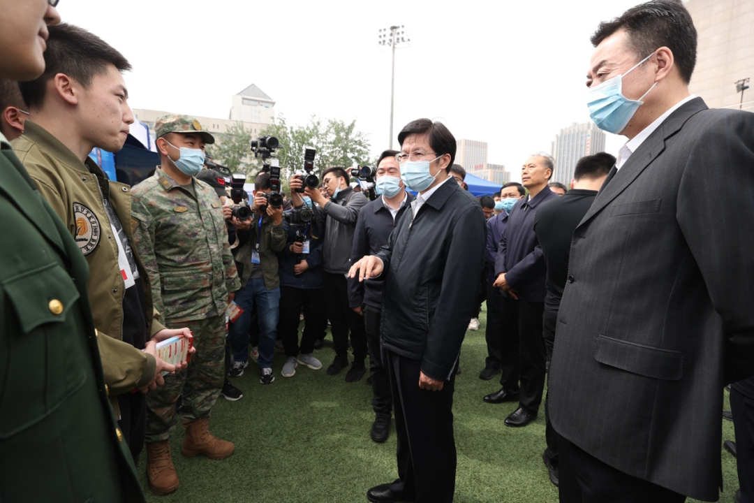 民企高校携手促就业!