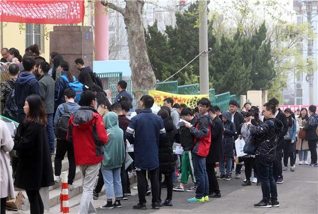 2018青岛公务员笔试开考 考生反响题目不难但