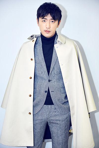 参演韩寒的《后会无期》,客串周星驰的《美人鱼》,接替徐峥成为王宝强