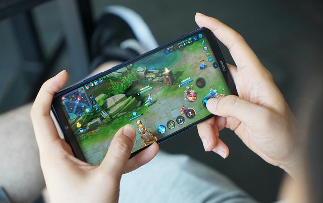 谁能更胜一筹?荣耀Note10和黑鲨游戏手机全面