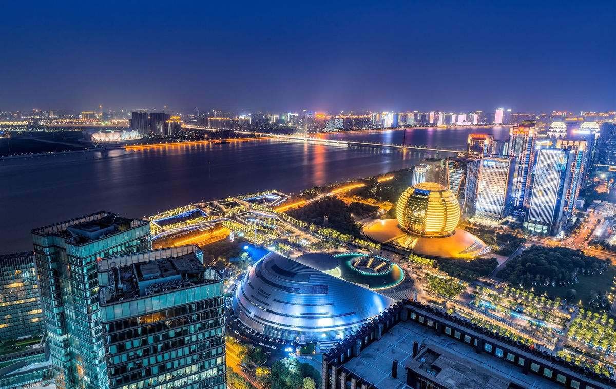 宁波以人均GDP102567元居全省第二,舟山紧随