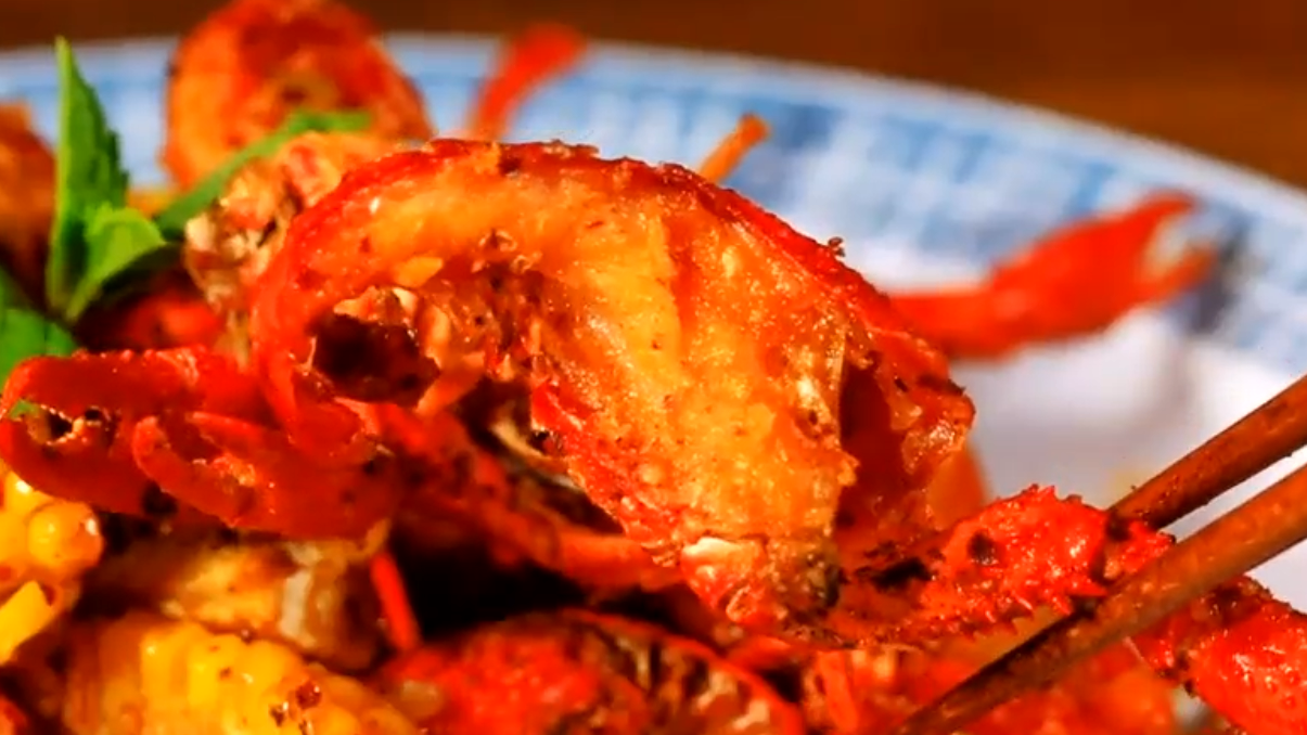 嘎嘣脆,连壳都好吃的椒盐小龙虾,秒杀蒜蓉好吃停不下来 嘎嘣脆,连壳都好吃的椒盐小龙虾,秒杀蒜蓉好吃停不下来