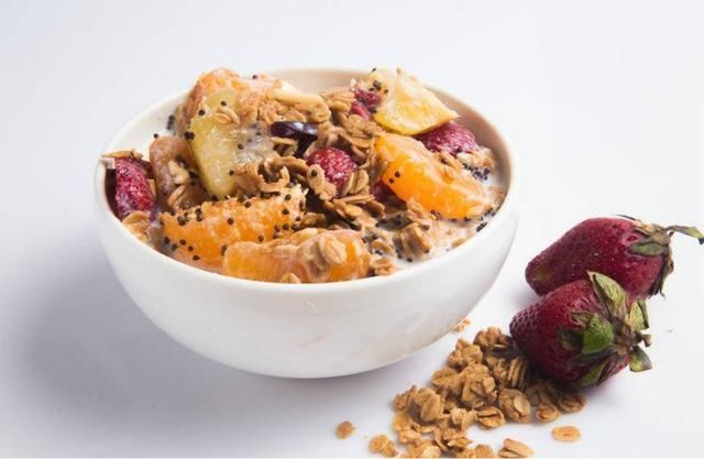 这6款减脂沙拉,晚饭吃减肥快!让你越吃越瘦,轻