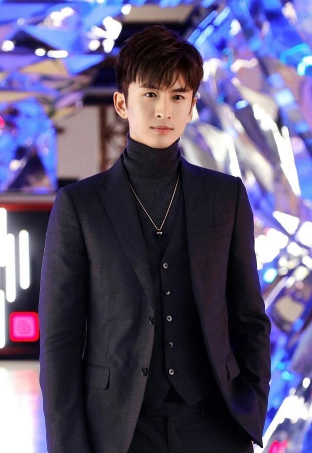 李溪芮大谈合作过的男演员,他的反差最大,和他