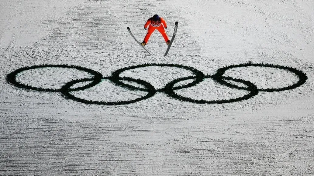 北京冬奥会引燃冰雪游热潮:相关搜索热度飙升213% 概念股业绩抢眼 北京冬奥会引燃冰雪游热潮:相关搜索热度飙升213% 概念股业绩抢眼