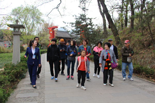 县环保局陪同韩国考察团参观考察生态环境保护