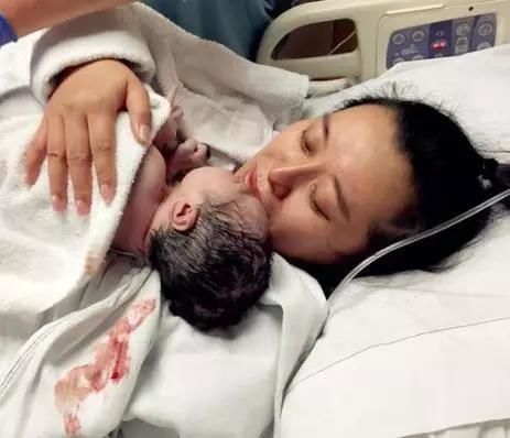 这才是生娃后的真实状态,看到第一个故事宝妈就流泪了!