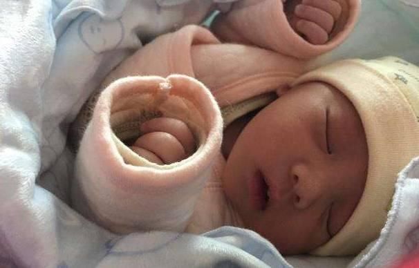 七八斤重的胎儿,是如何顺产出来的呢?看完就佩