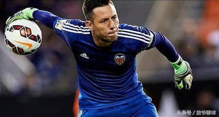 盘点南美足坛传奇守门员:南美三大疯子,一人职