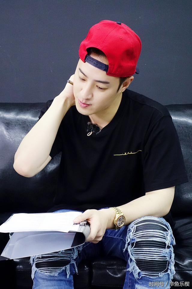 吴昕录歌如果没有闭眼要发微博潘玮柏我想你