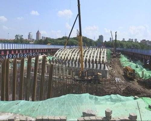 长春南湖大桥翻建正在进行 预计十月建成通车