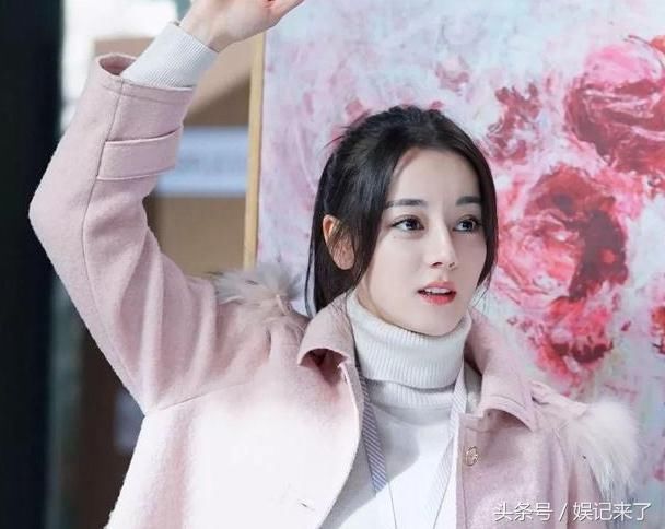 迪丽热巴颜值下降,走起杨幂的老路,网友:还我女