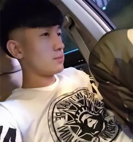 巴扎黑道歉!仙洋保镖开播还原事件现场!