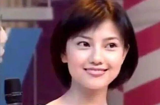 19岁的高圆圆,19岁的刘亦菲,网友:惊艳看着又舒