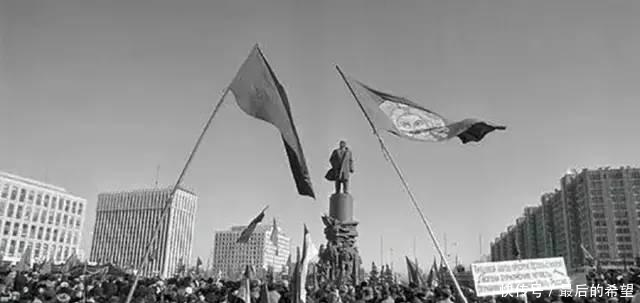 苏联发达到什么程度 核武器可毁灭地球十次!