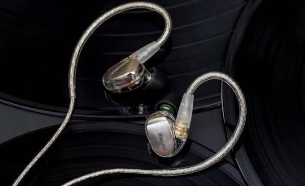 魅蓝S6无人问津?魅族LIVE四单元动铁耳机开卖